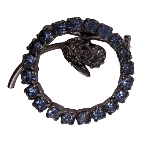 Vtg Light Icy Blue Rhinestone Circular Brooch Pin Baby Sky Blue Flower Center - Picture 6 of 6